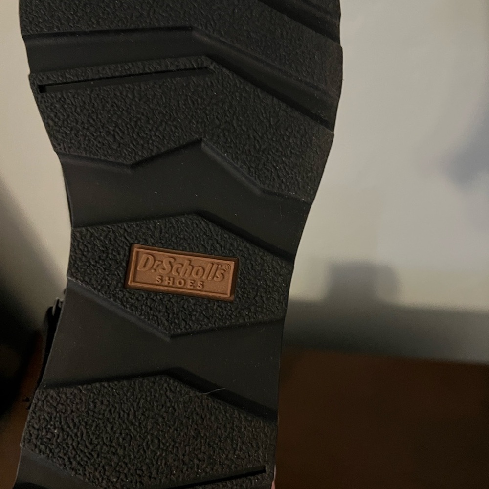 Boots - Picture 3 of 7